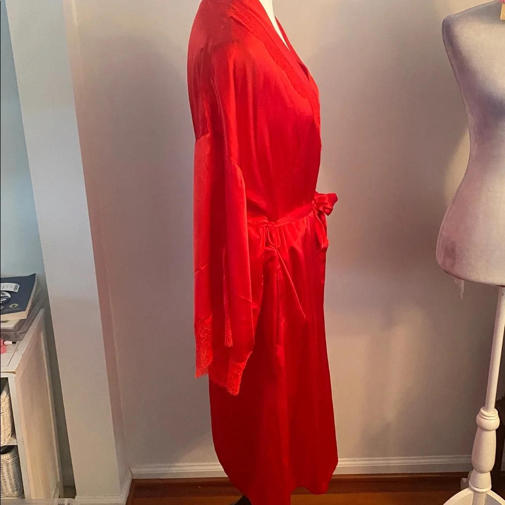 Soma brand Red CXL robe no flaws - Picture 5 of 11